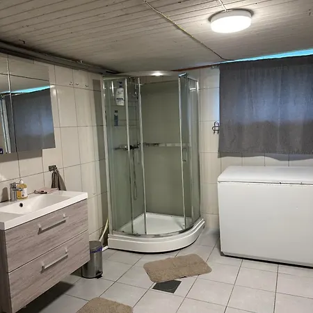 Cozy Basement With 2 Bedrooms Appartement