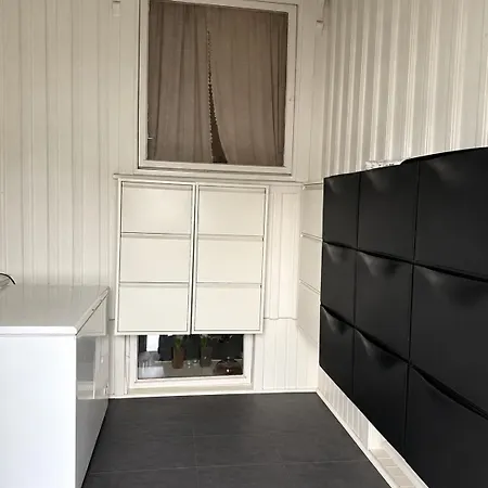 Cozy Basement With 2 Bedrooms Appartement