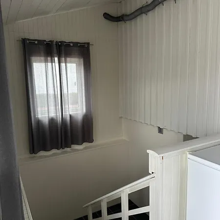 Cozy Basement With 2 Bedrooms Appartement *